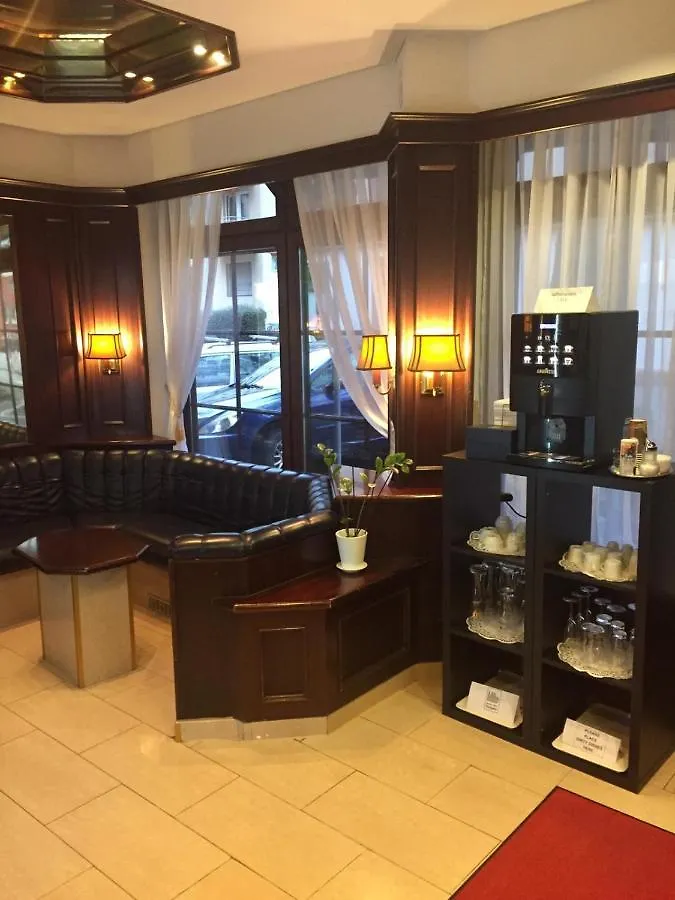 Lloyed Hotel Frankfurt am Main 3*,